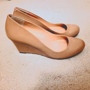 JESSICA SIMPSON WEDGE NUDE PUMPS SIZE 6.5